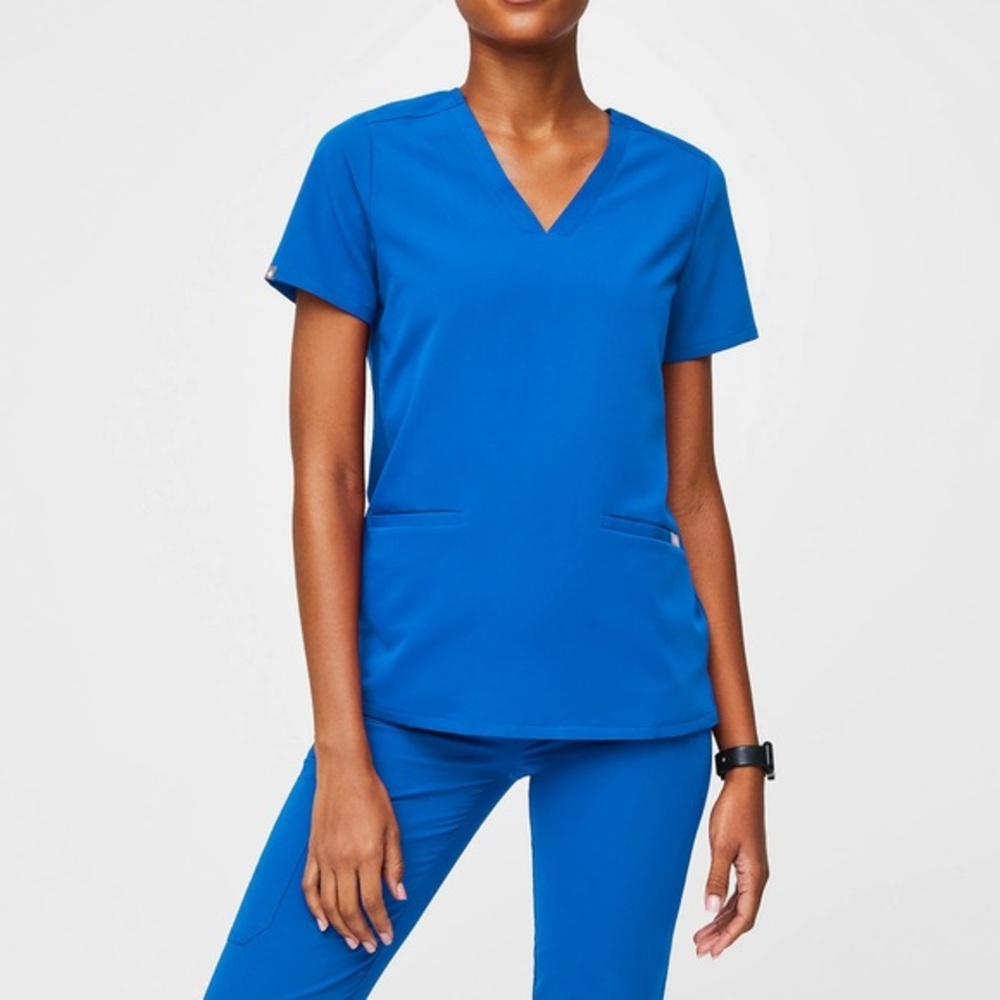 Figs Casma Three-Pocket Scrub Top Royal Blue Size Medium